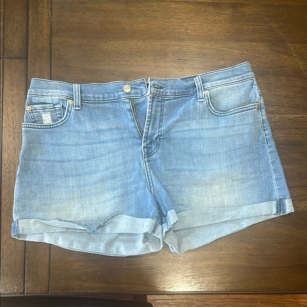Seven for all Mankind shorts. Size 32.